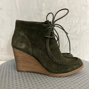 Lucky Brand Ysabel Chukka Booties Womens 6 Green Suede Lace Up Wedge Ankle Shoes